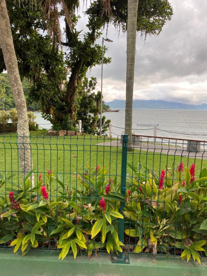 Apartamento Pe Na Areia Caraguatatuba Exteriör bild