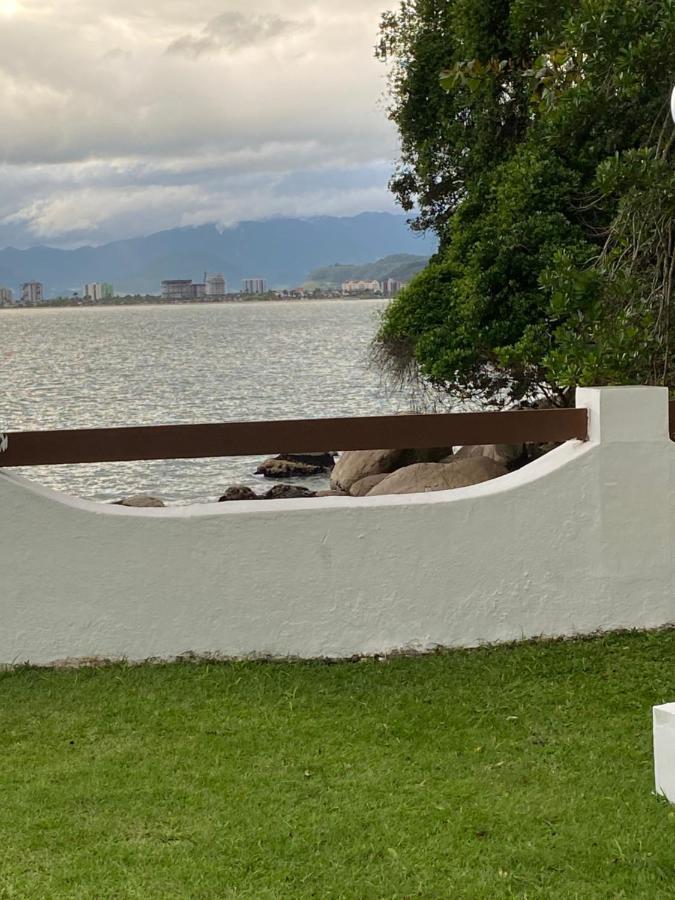 Apartamento Pe Na Areia Caraguatatuba Exteriör bild